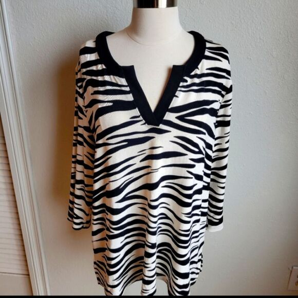 NWT Chicos Travelers Zebra Top - Picture 2 of 7
